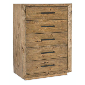 Big Sky 5-Drawer Chest in Vintage Natural – Hooker Furniture Bedroom