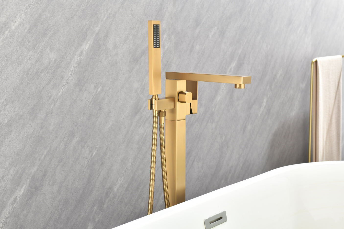 Freestanding Bathtub Faucet Tub Filler gold Floor Mount Bathroom Faucets Brass Single Handle with Hand Shower