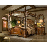 Aico Furniture - Villa Valencia 4 Piece Eastern King Poster Bedroom Set In Chestnut - 72000Ekp-55-4Set