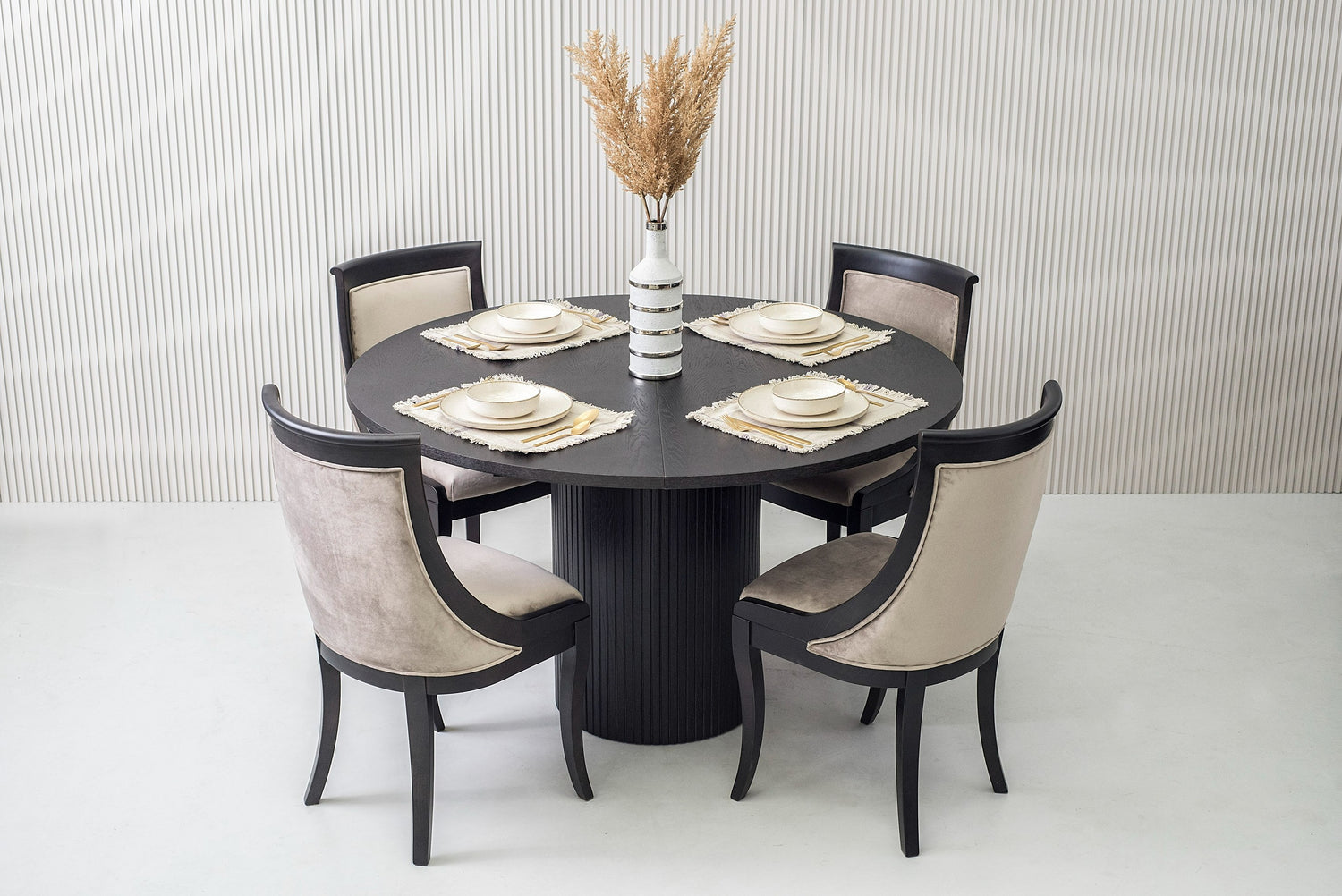 Vig Furniture Modrest Miami - Modern Black Oak Round Dining Table With Extension