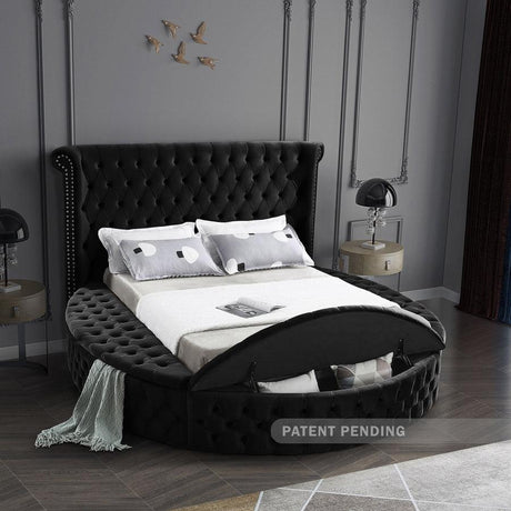 Meridian Furniture - Luxus Velvet Queen Bed In Black - Luxusblack-Q