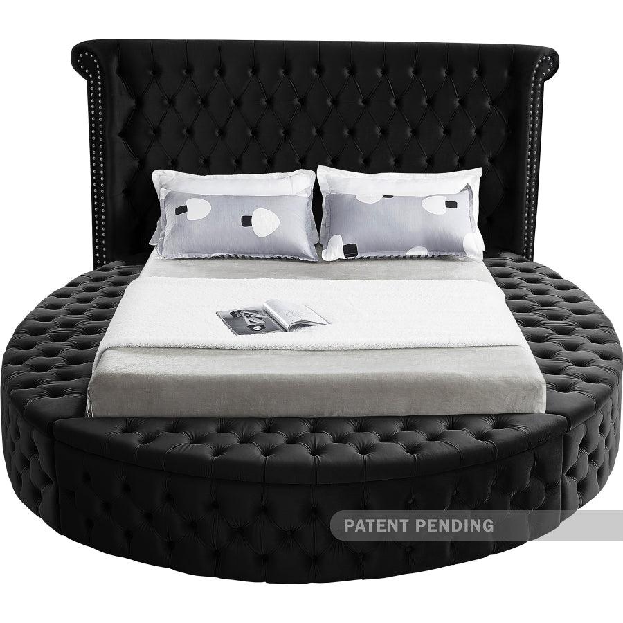 Meridian Furniture - Luxus Velvet Queen Bed In Black - Luxusblack-Q