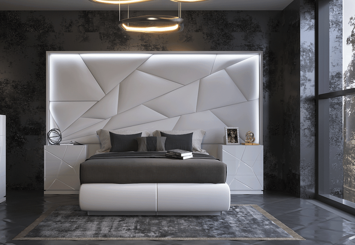 Esf Furniture - Majesty 3 Piece Queen Bedroom W/Light And Kiu Cases - Majestyqs-3Set-Kiu