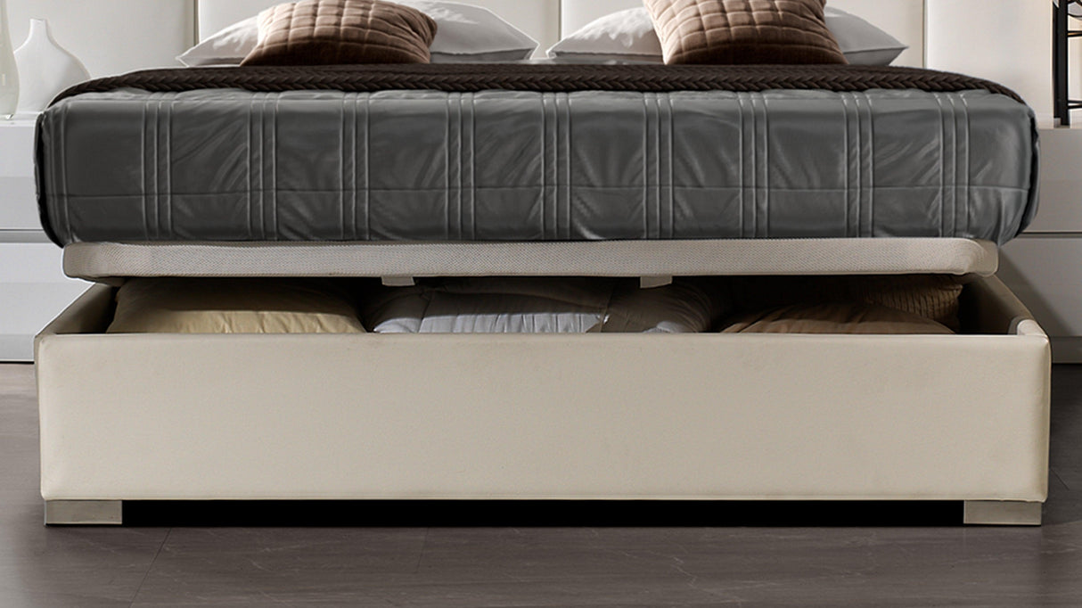 Esf Furniture - Martina Queen Storage Bed In White - Martinabedqswhite