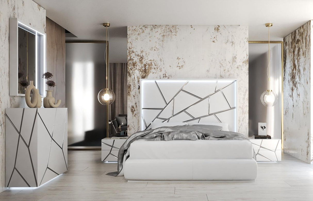 Esf Furniture - Franco Spain Gio Queen Size Bed W/Light In White - Gioqsbed