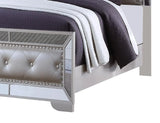 Gloria Contemporary Style Queen Bed in White finish Wood - Home Elegance USA