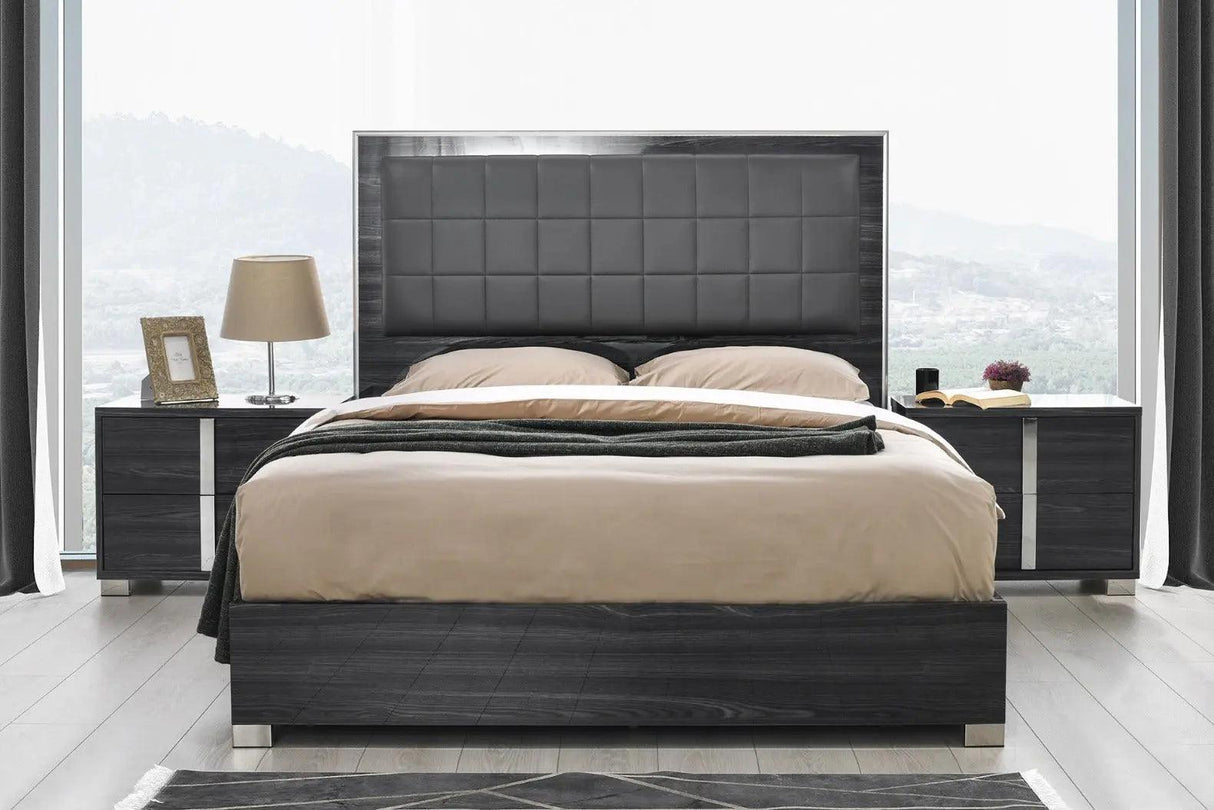 Giulia Premium Bedroom set by J&M Furniture J&M Furniture