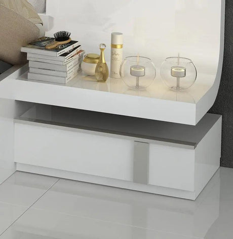 Granada Contemporary Bedroom Set In Glossy White Finish | ESF