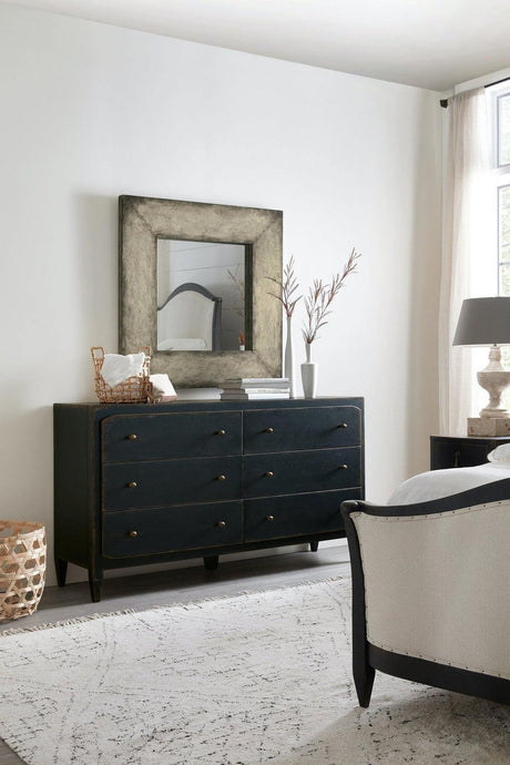 Hooker Furniture Ciao Bella Six-Drawer Dresser