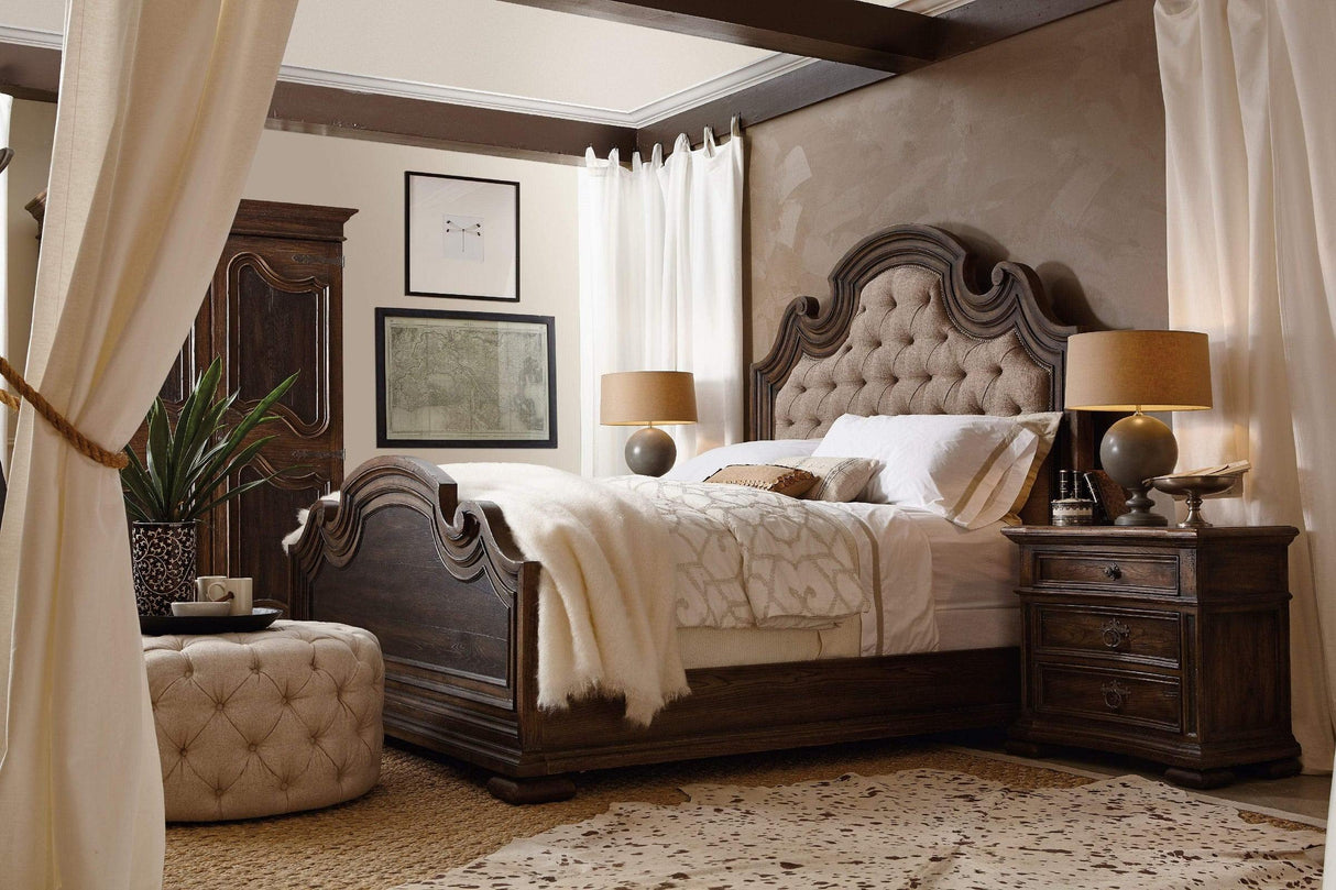 Hooker Furniture Fair Oaks Upholstered Bed