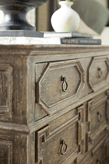 Hooker Furniture La Grange Bridge Valley Bachelors Chest