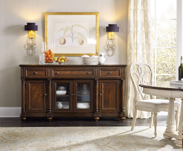 Leesburg Buffet in Mahogany Wood with Glass Doors – Hooker Furniture