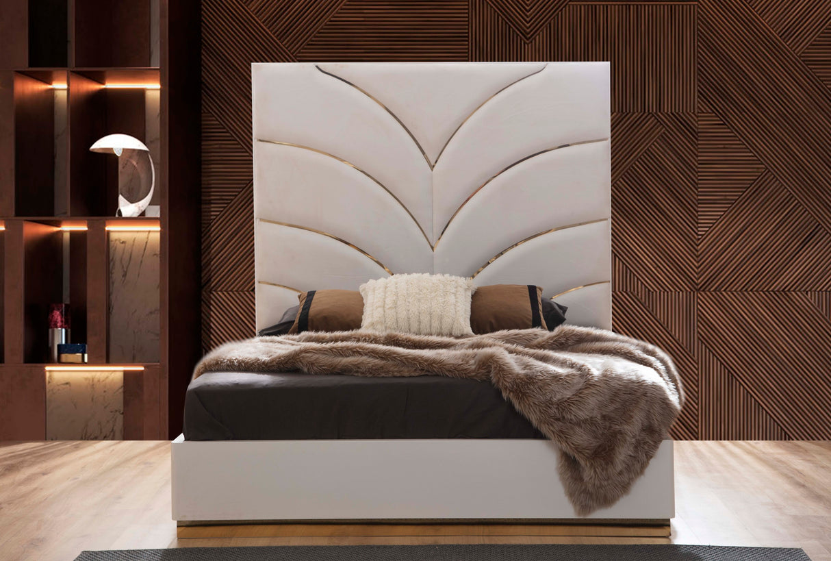 Laura Gold Detailed Queen/King Size Upholstery Bed made with Wood in White - Home Elegance USA