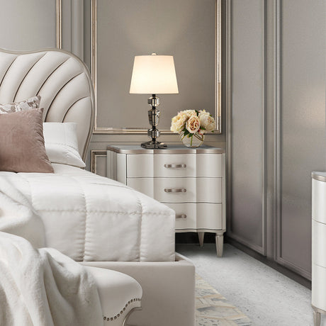 Aico Furniture - London Place 3 Piece Eastern King Bedroom Set In Creamy Pearl - Nc9004000Ek3-112-3Set