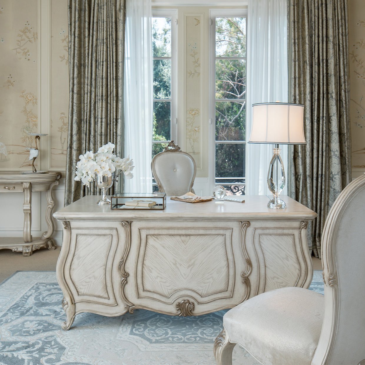 Aico Furniture Platine de Royale Desk