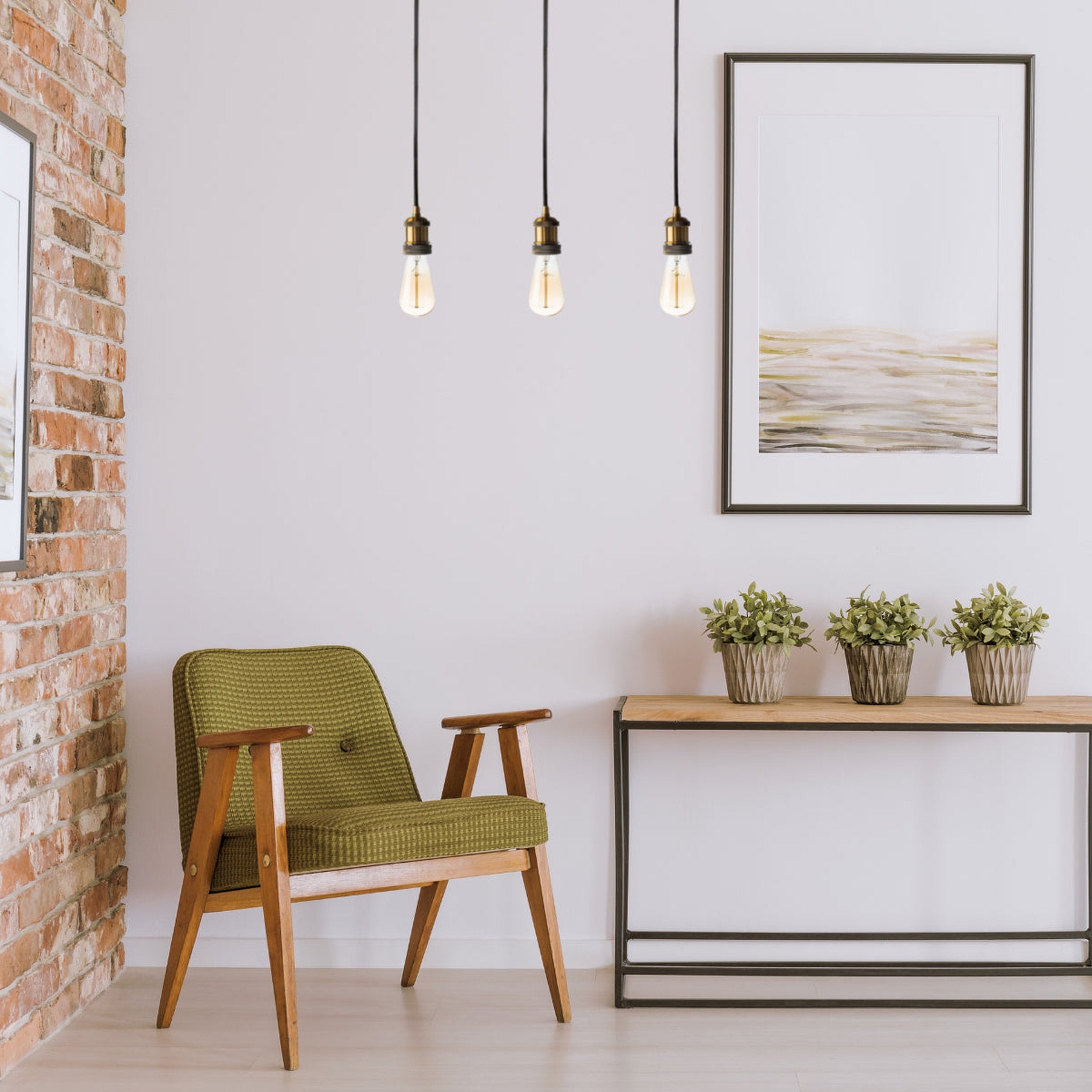 Black triple pendant light 2025