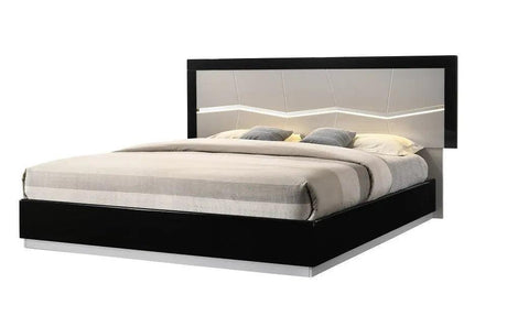 Turin Modern Bedroom Set by J&M Furniture J&M Furniture