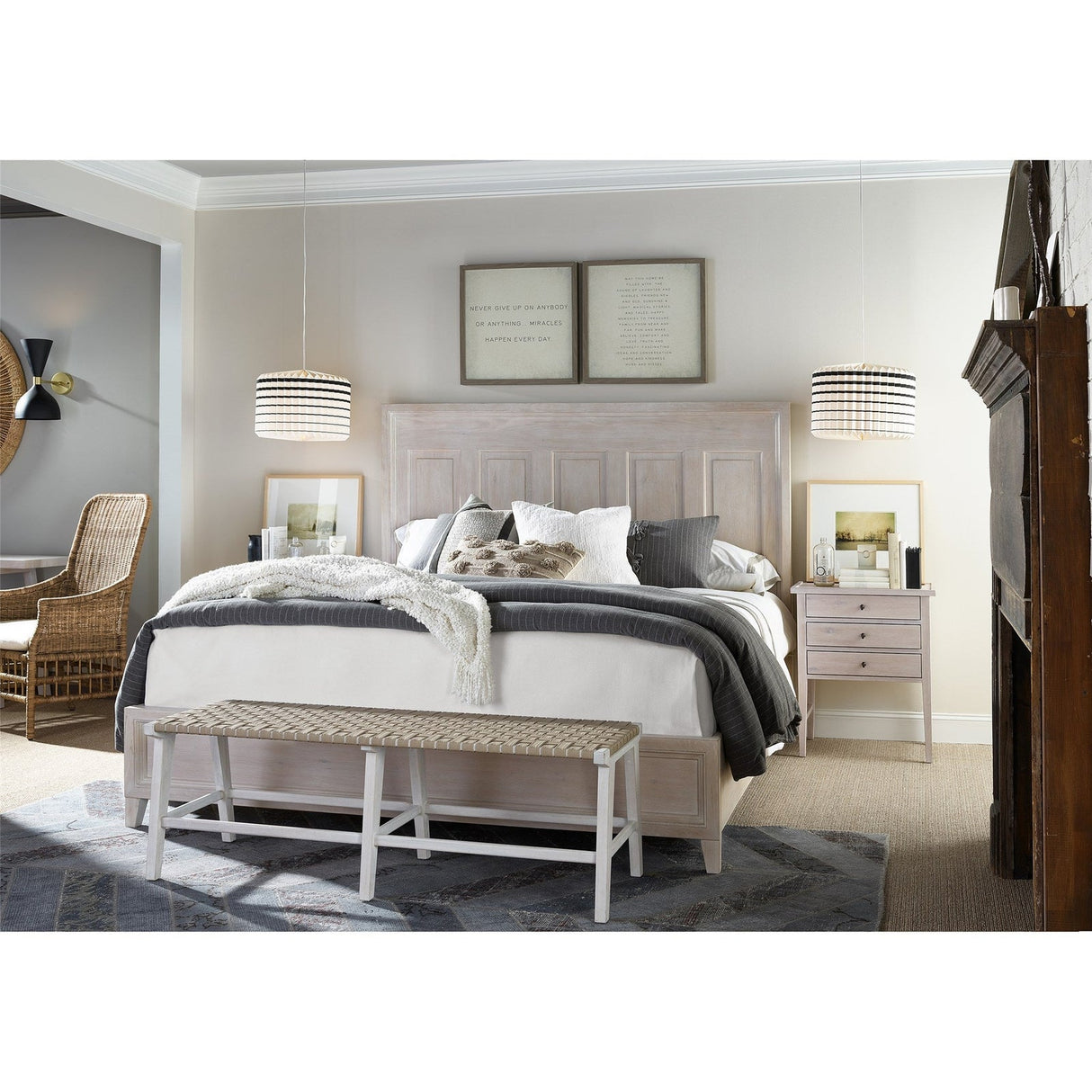 Universal Furniture Modern Farmhouse Haines Bed