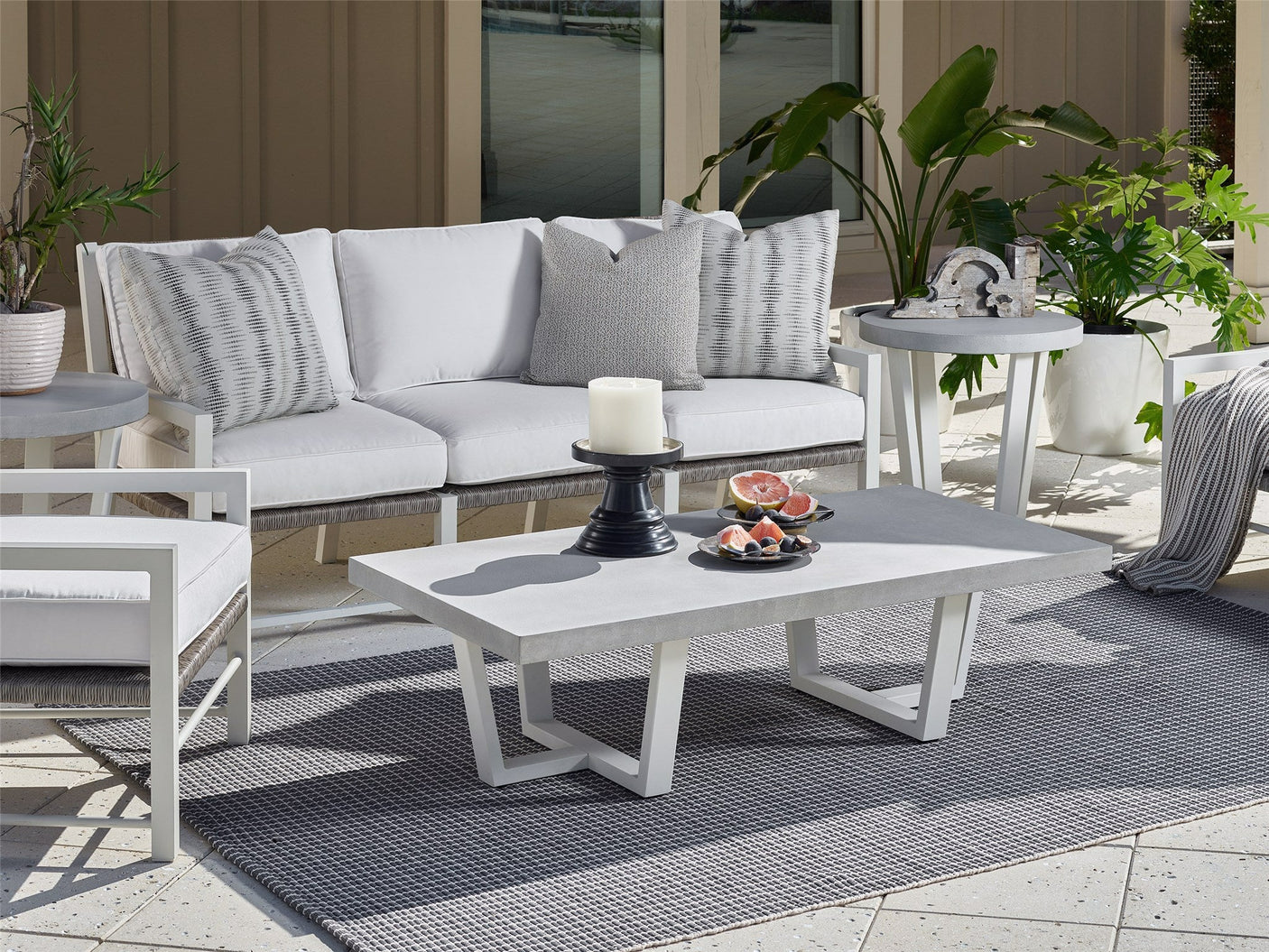 Universal Furniture Coastal Living Outdoor South Beach End Table