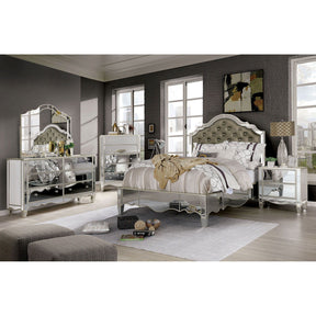 Eliora - 5 Piece Queen Bedroom Set With Chest - Silver