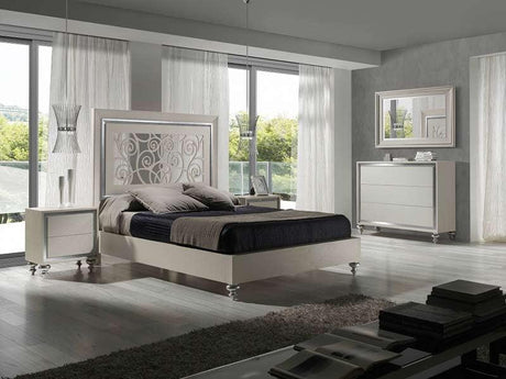 Alba Eastern King Bed In Silver - 176241-Ek | J&M