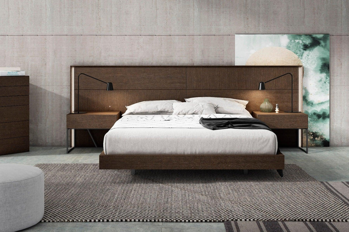 Almada Queen Bed In Ash - 17742 - Q | J&M | Home Elegance USA