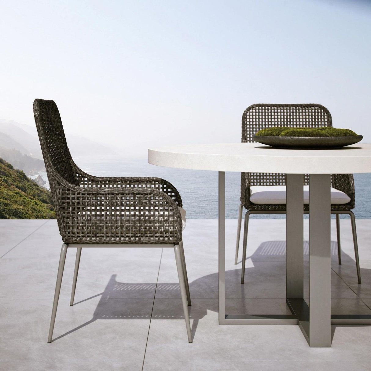 Bernhardt Exteriors Del Mar Round Dining Table - Home Elegance USA