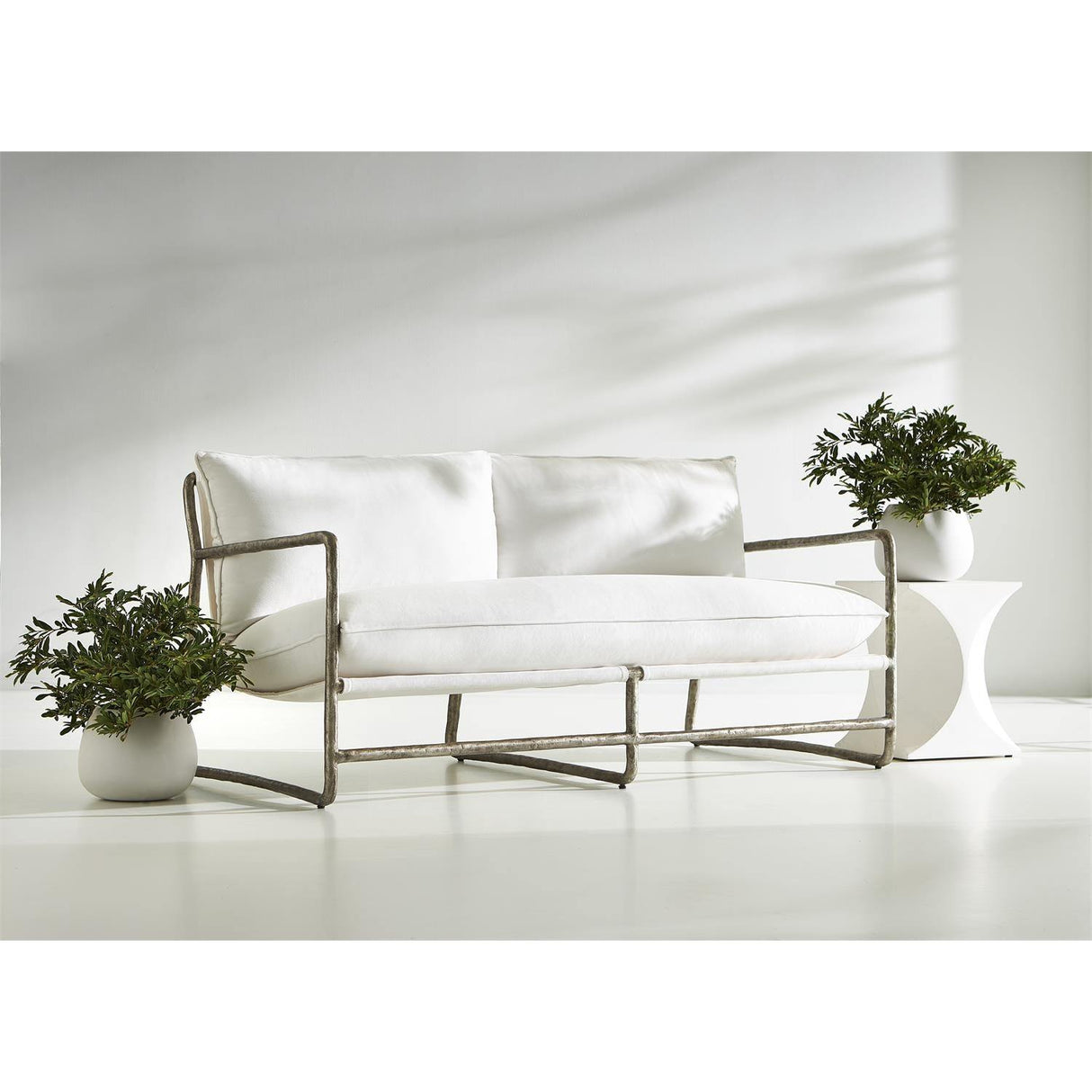 Bernhardt Exteriors Millim Bunching Table - Home Elegance USA