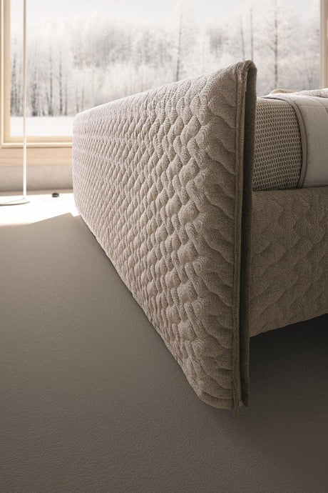 Evergreen Queen Bed - 17894-Q | J&M