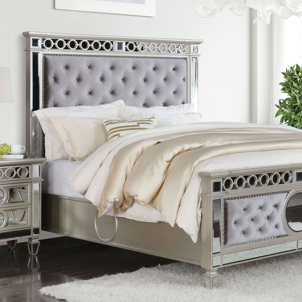 Marseille - 5 Piece Queen Bedroom Set With Chest - Home Elegance USA