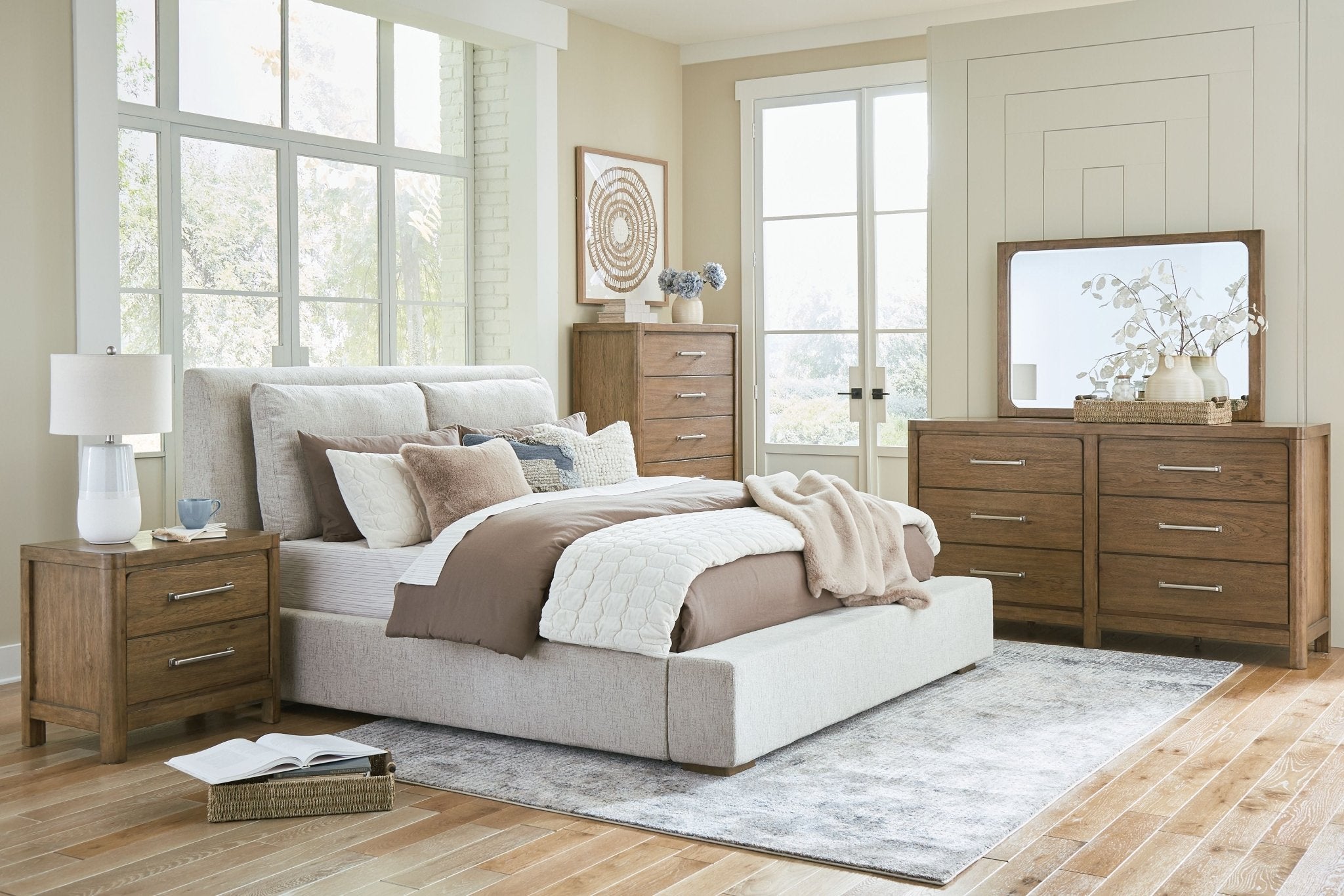 Cabalynn Upholstered Bedroom Set