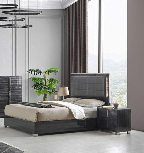 J&M Furniture - Giulia Queen Bed In Gloss Pattern Grey - 103Q