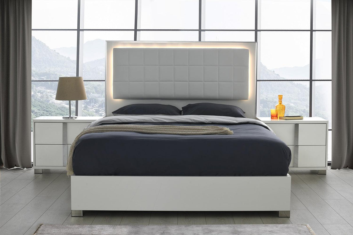 J&M Furniture - Giulia 6 Piece King Bedroom Set In Matte White - 101K-6Set