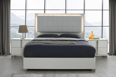 J&M Furniture - Giulia King Bed In Matte White - 101K