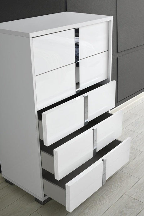 J&M Furniture - Giulia Chest In Matte White - 101C