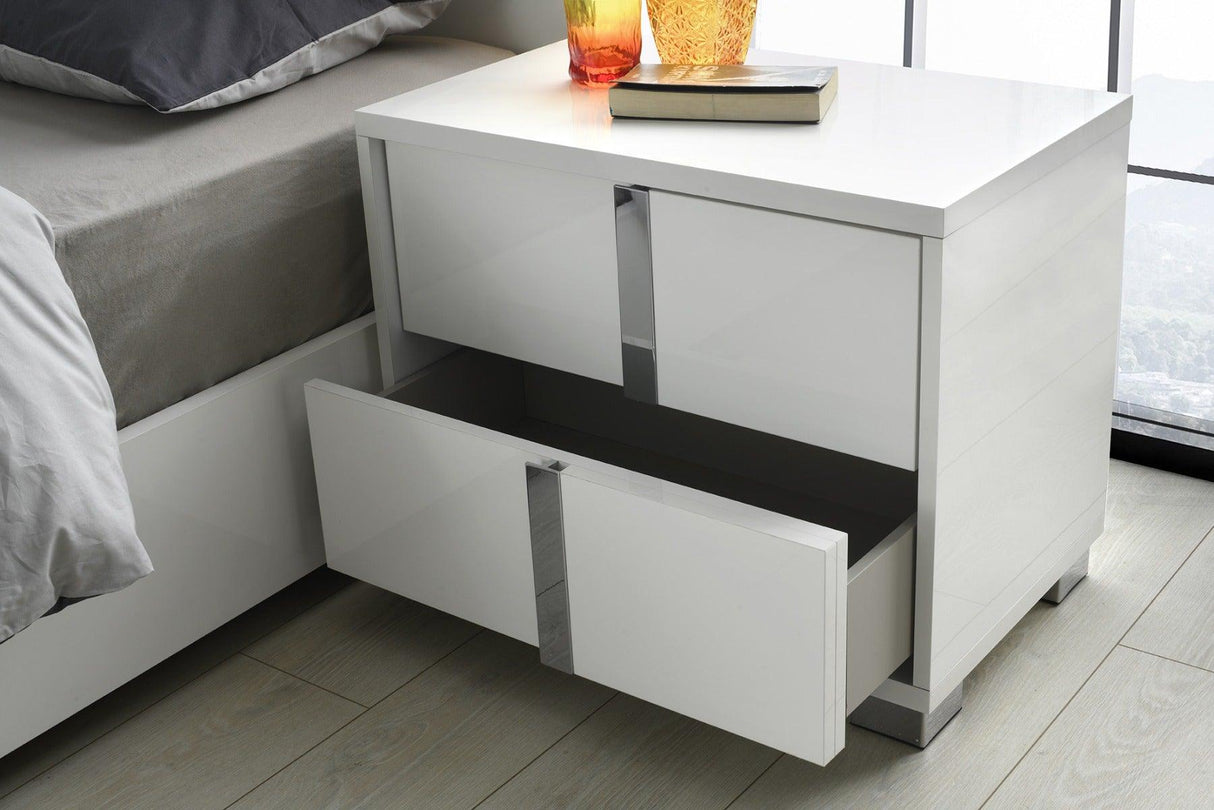 J&M Furniture - Giulia 5 Piece King Bedroom Set In Matte White - 101K-5Set