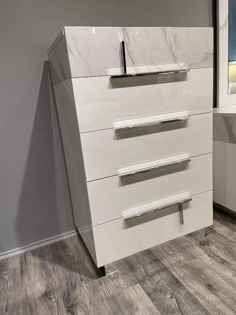 Sunset Chest In Glossy White Lacquer - 17646C | J&M