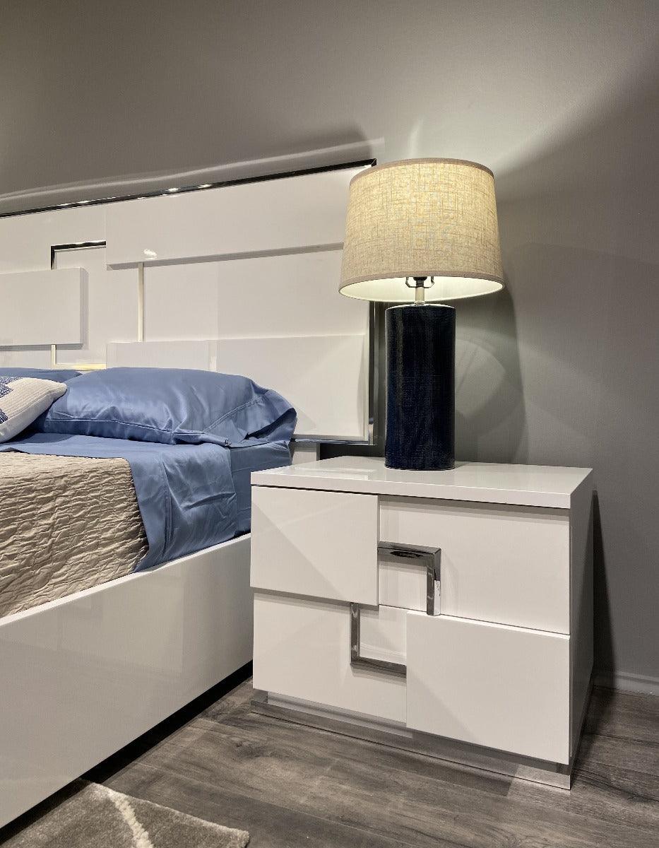 J&M Furniture - Infinity Nightstand In White Glossy - 17441N