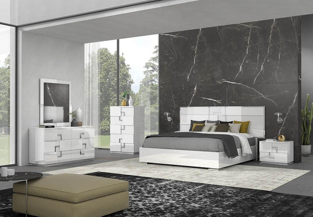 J&M Furniture - Infinity 6 Piece Eastern King Bedroom Set In White Glossy - 17441Ek-6Set