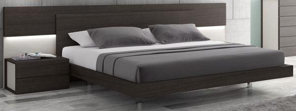 J&M Furniture - Maia Light Grey Lacquer 3 Piece Eastern King Platform Bedroom Set - 17867221-K-3Set