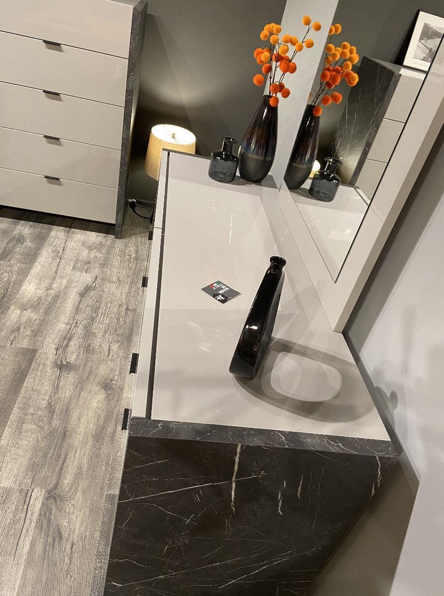 J&M Furniture - Stoneage 6 Piece Queen Bedroom Set In Light Grey Lacquer - 17455Q-6Set