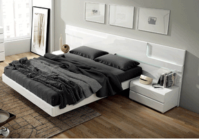 Sara Eastern King Bed With Wooden Slats In Glossy White - Sarabedks | ESF